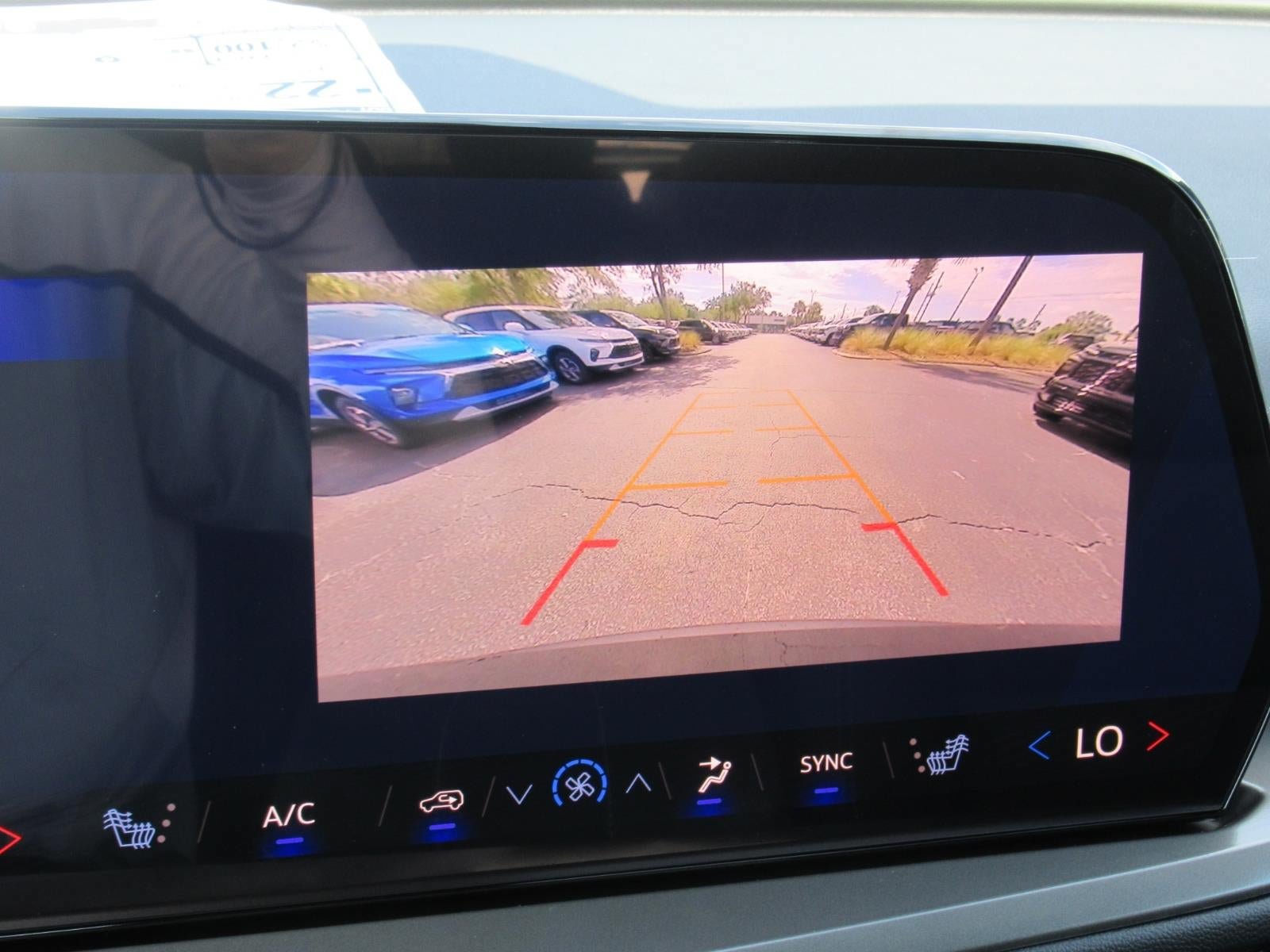 New 2027 Chevrolet Traverse LT FWD image 26