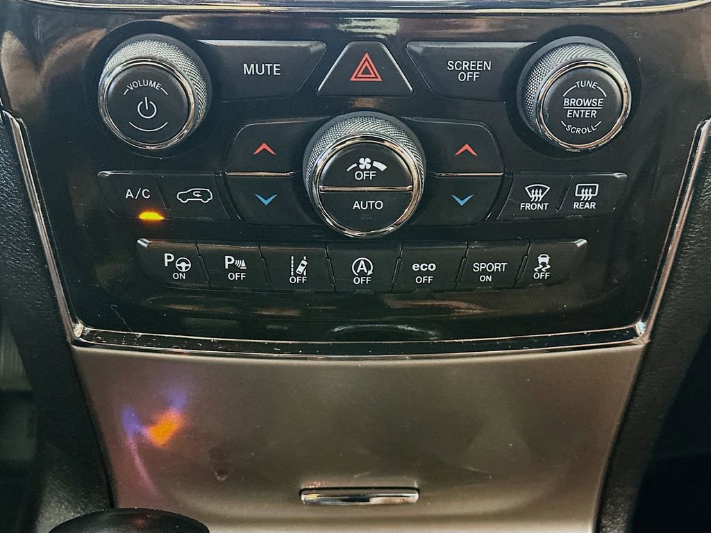 Used 2021 Jeep Grand Cherokee Overland AWD/4WD image 18