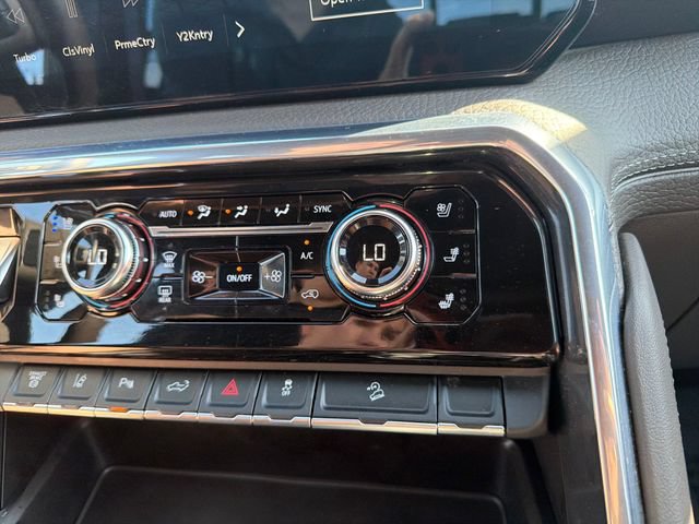 Used 2024 GMC Sierra 2500 Denali w/ Denali Reserve Package AWD/4WD image 39