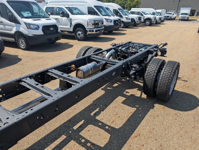 New 2026 Ford F550 4x4 Regular Cab Super Duty image 14