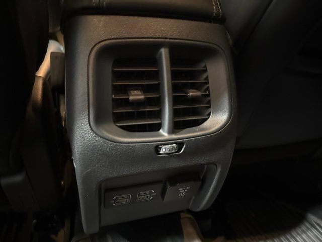 Used 2022 Jeep Cherokee Latitude Lux w/ Mopar Interior Package AWD/4WD image 27
