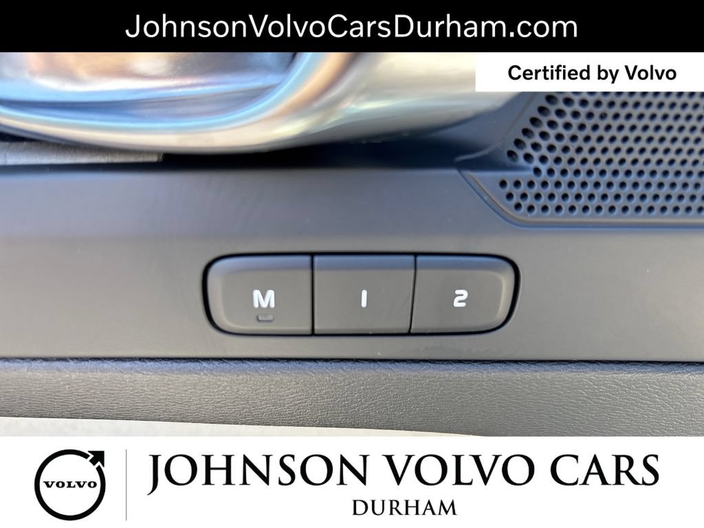 Used 2023 Volvo XC40 B5 Plus w/ Protection Package Premier AWD/4WD image 16