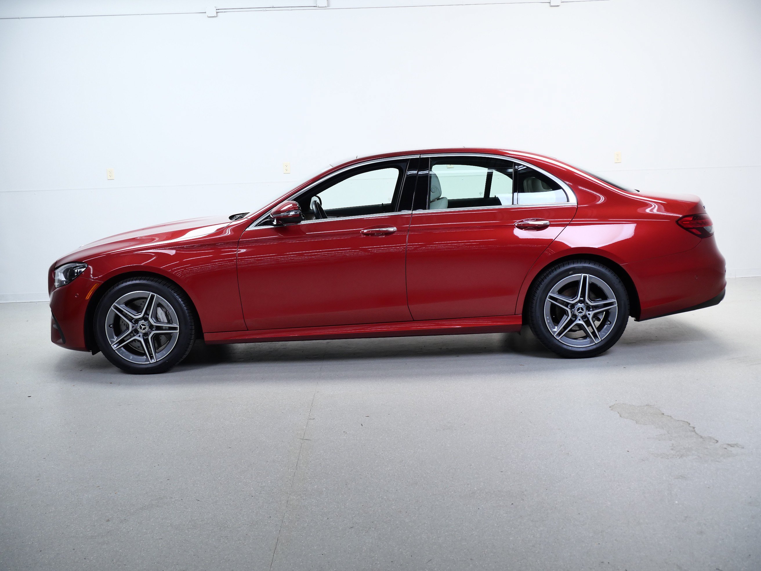 Used 2021 Mercedes-Benz E 350 4MATIC Sedan image 10