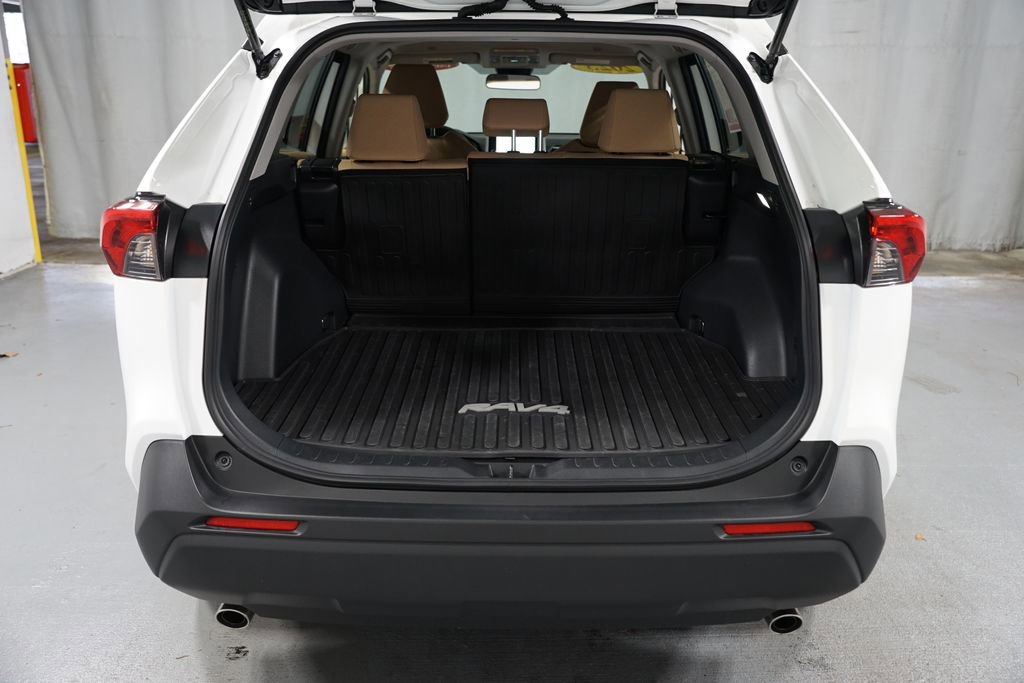 Certified 2025 Toyota RAV4 LE image 32