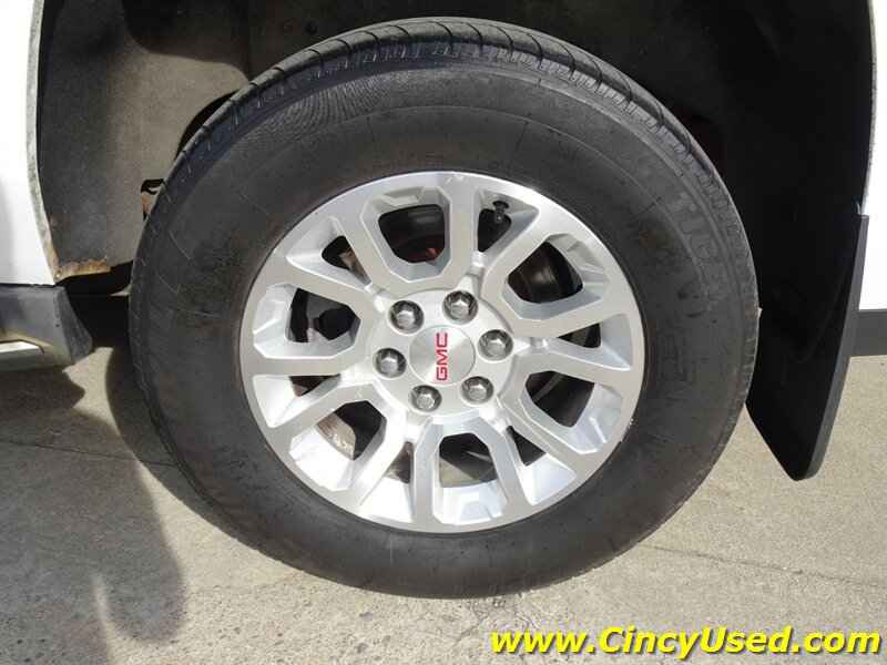 Used 2016 GMC Yukon XL SLT AWD/4WD image 31