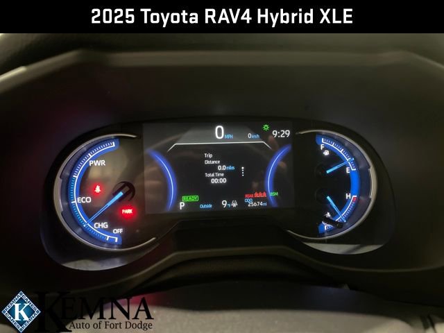 Used 2025 Toyota RAV4 XLE image 18