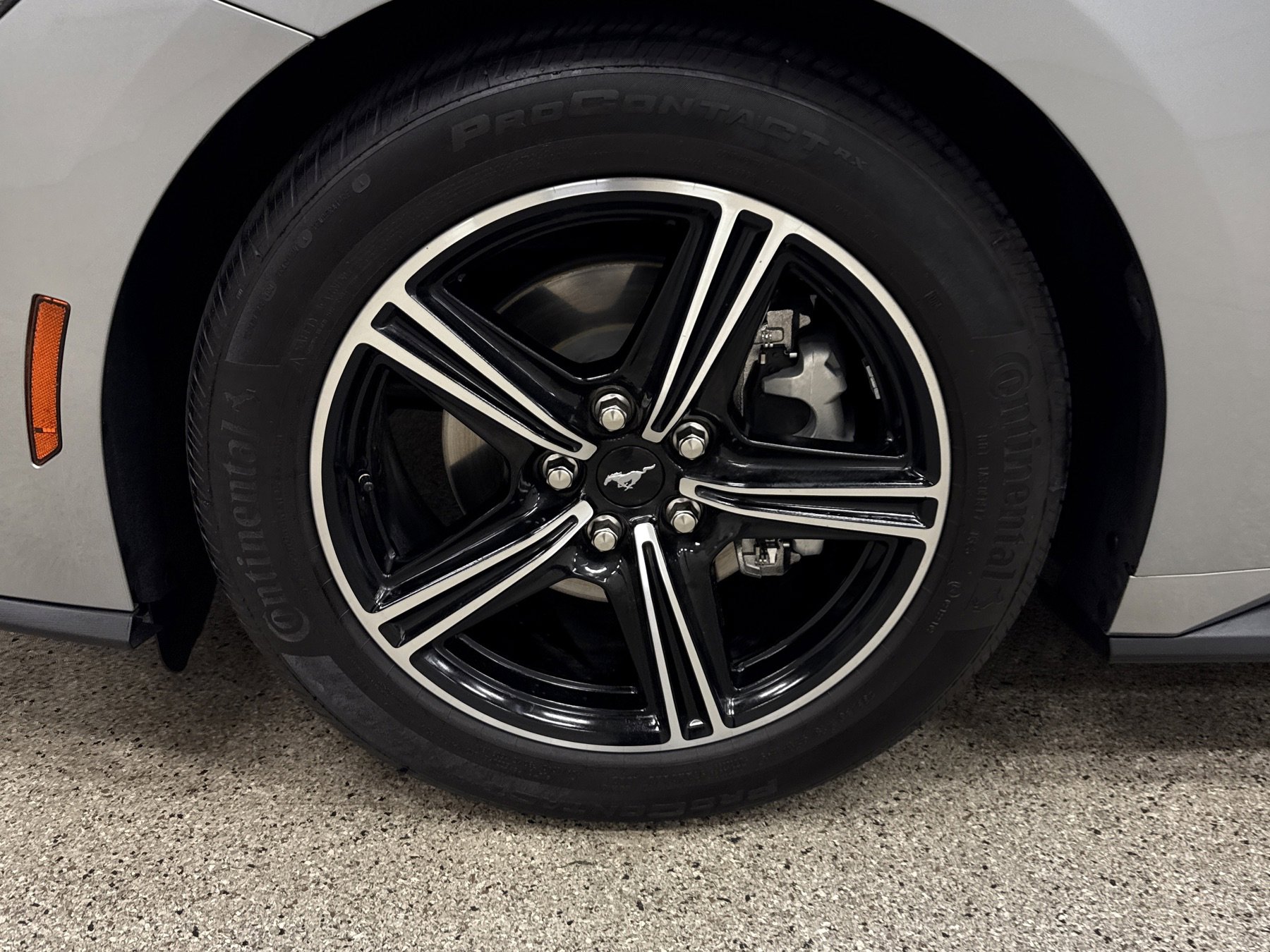 Used 2025 Ford Mustang Coupe image 2