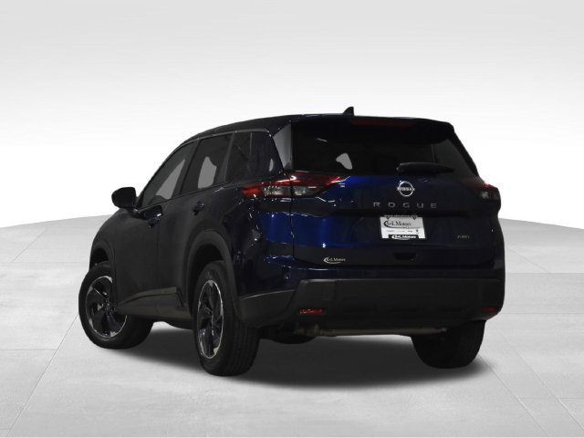Used 2025 Nissan Rogue SV AWD/4WD image 8