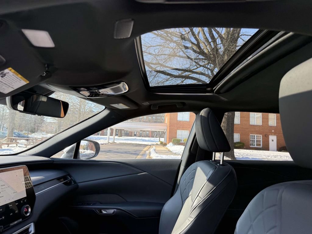 Used 2023 Lexus RX 350 Premium image 21