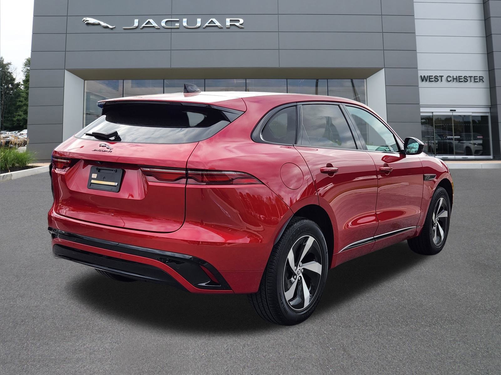 Certified 2025 Jaguar F-PACE R-Dynamic S image 4