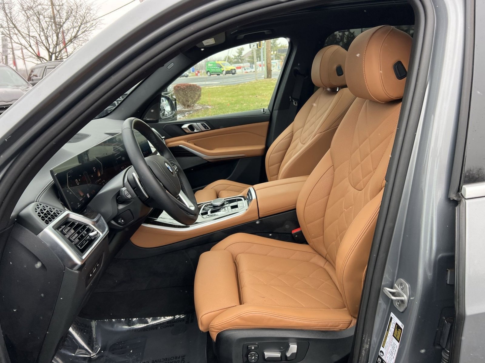 Used 2025 BMW X5 xDrive40i w/ Premium Package image 13