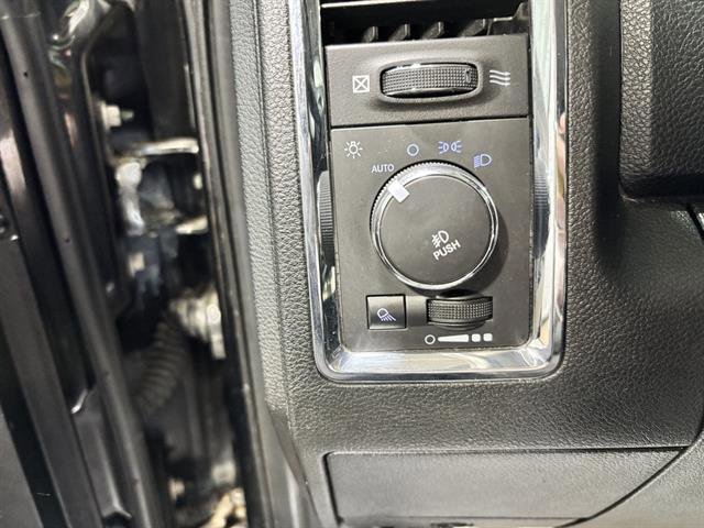 Used 2014 RAM 1500 Laramie w/ Trailer Tow Group image 25