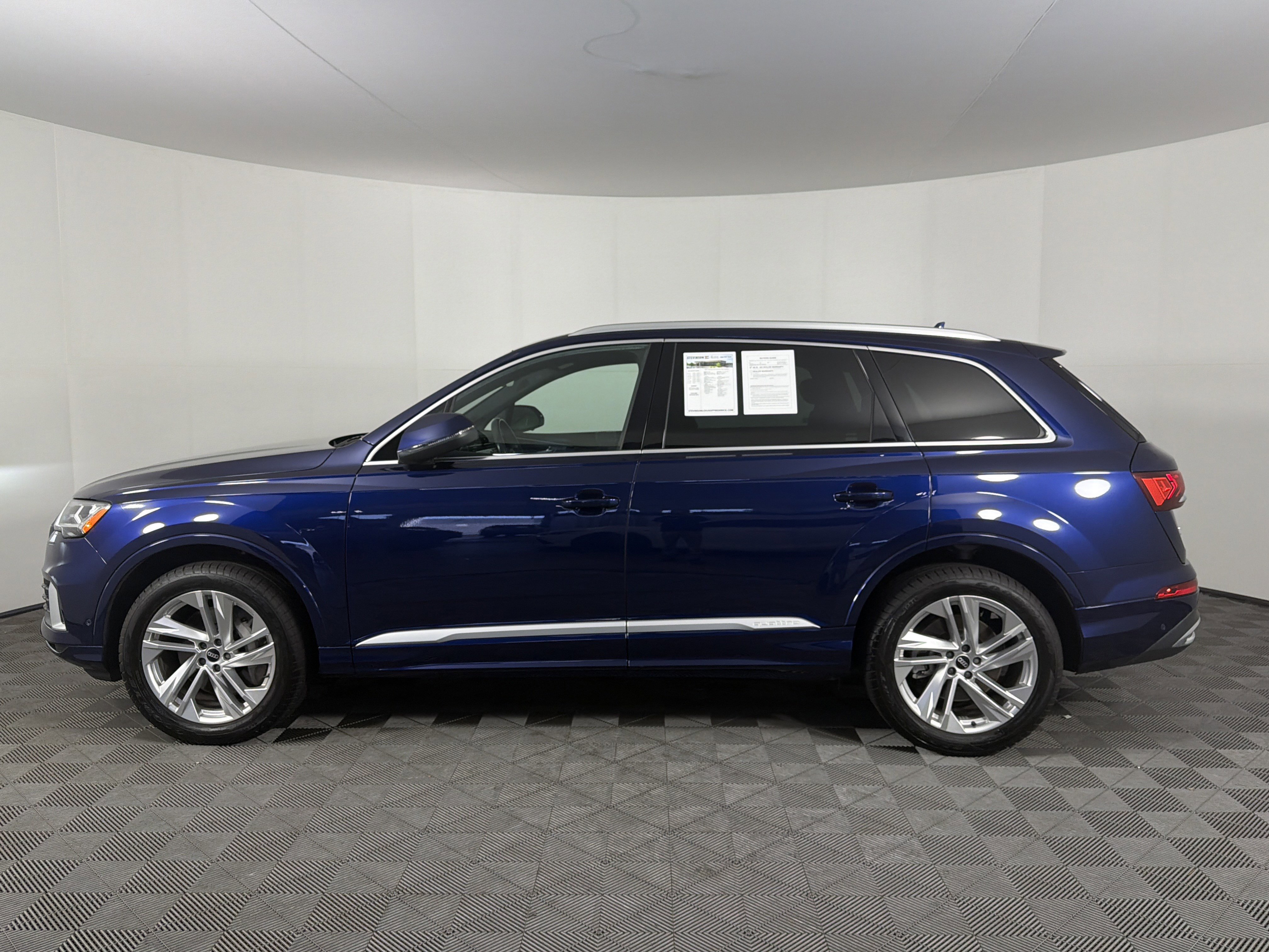 Used 2022 Audi Q7 3.0T Premium Plus w/ Premium Plus Package AWD/4WD image 21
