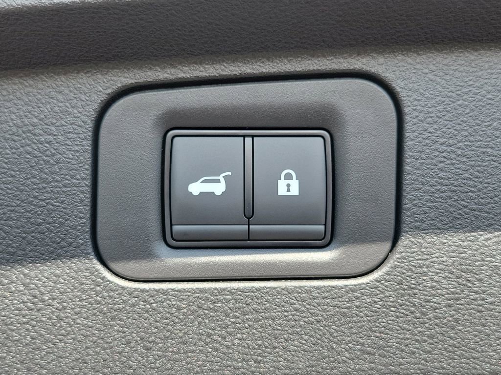 New 2026 Nissan Armada SL w/ Captain's Chari Seat Package image 21