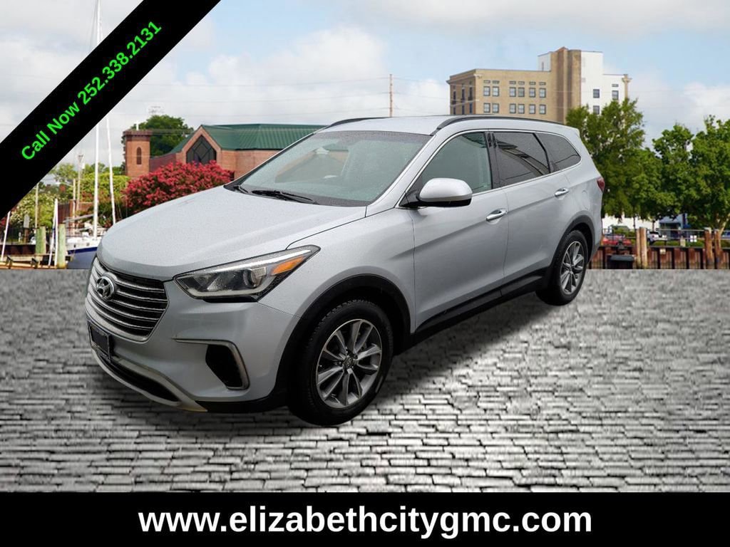 Used 2018 Hyundai Santa Fe SE FWD image 1