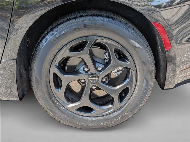 Used 2022 Chrysler Pacifica Limited w/ S Appearance Package image 26