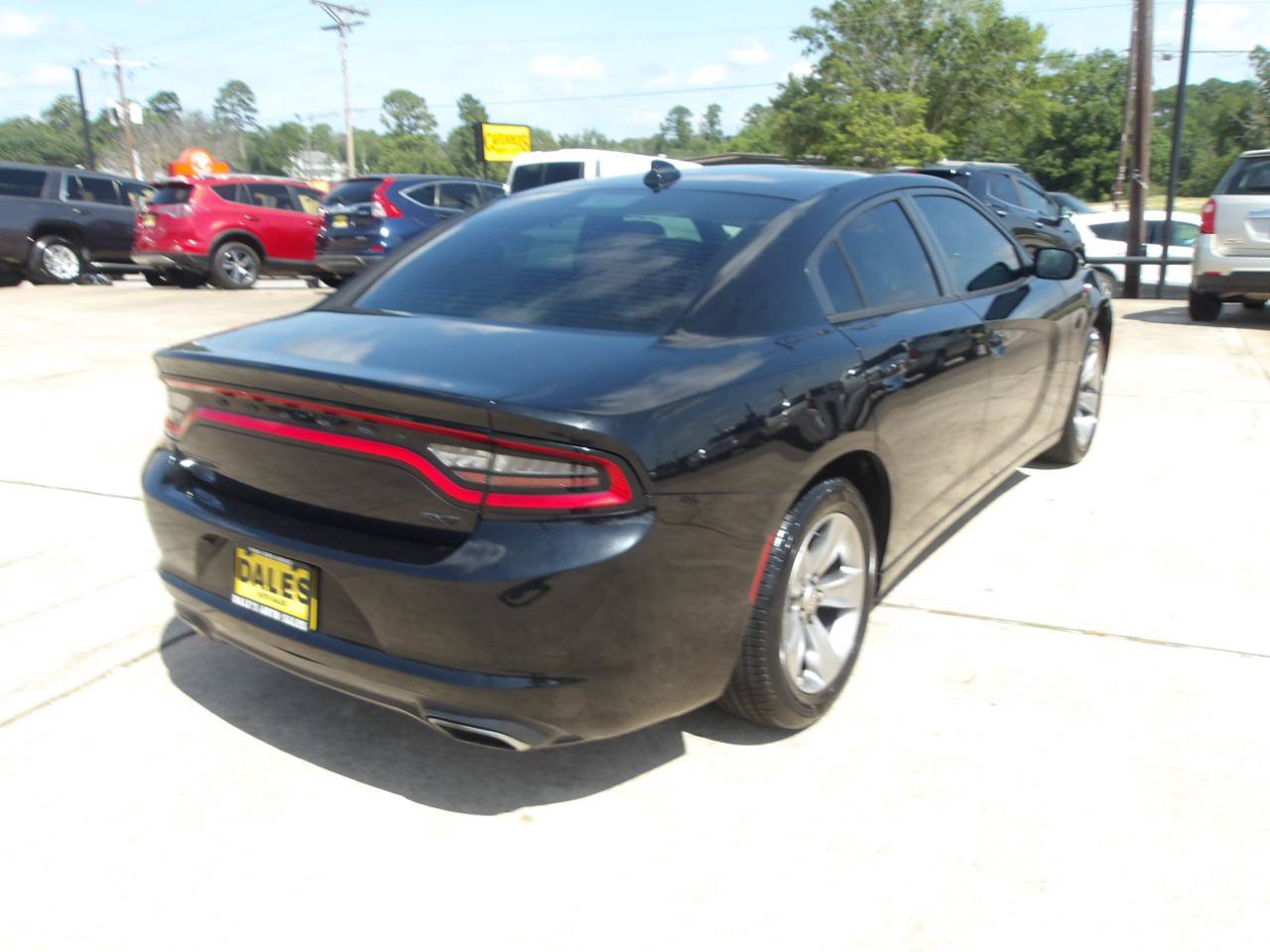 Used 2016 Dodge Charger SXT RWD image 11