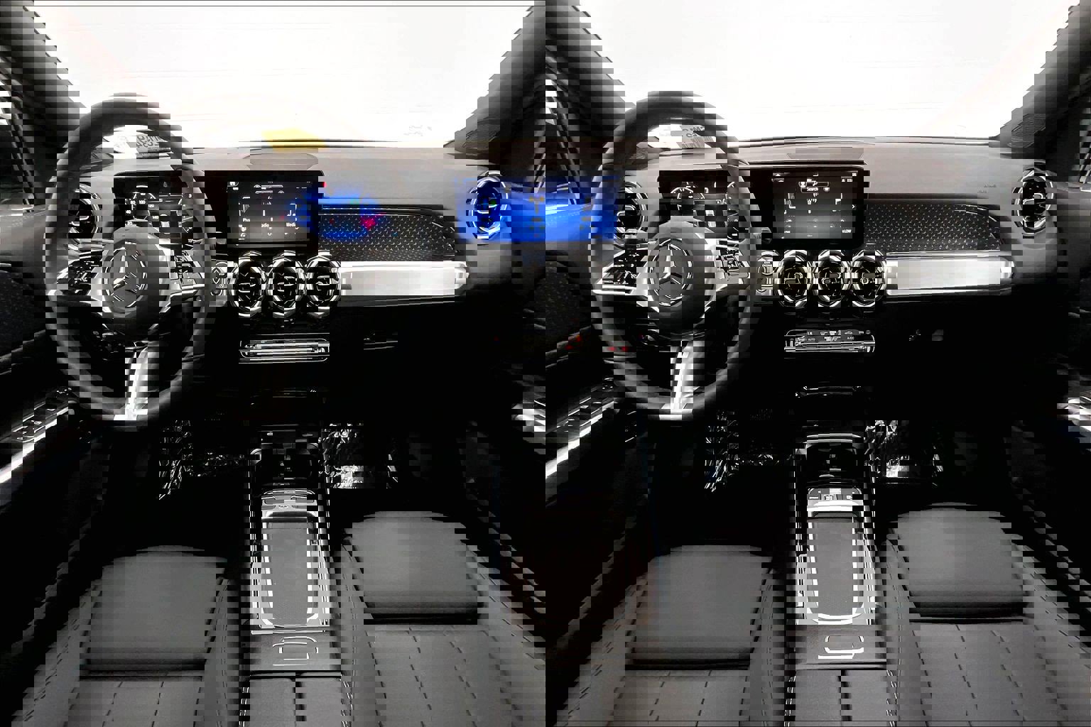 Used 2026 Mercedes-Benz GLB 250 image 13