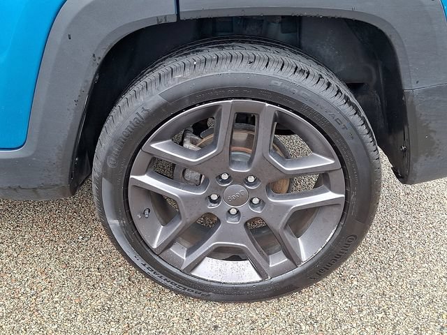 Used 2021 Jeep Renegade Latitude AWD/4WD image 8