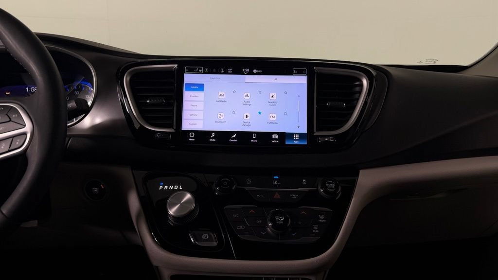 Used 2022 Chrysler Pacifica Touring-L FWD image 22