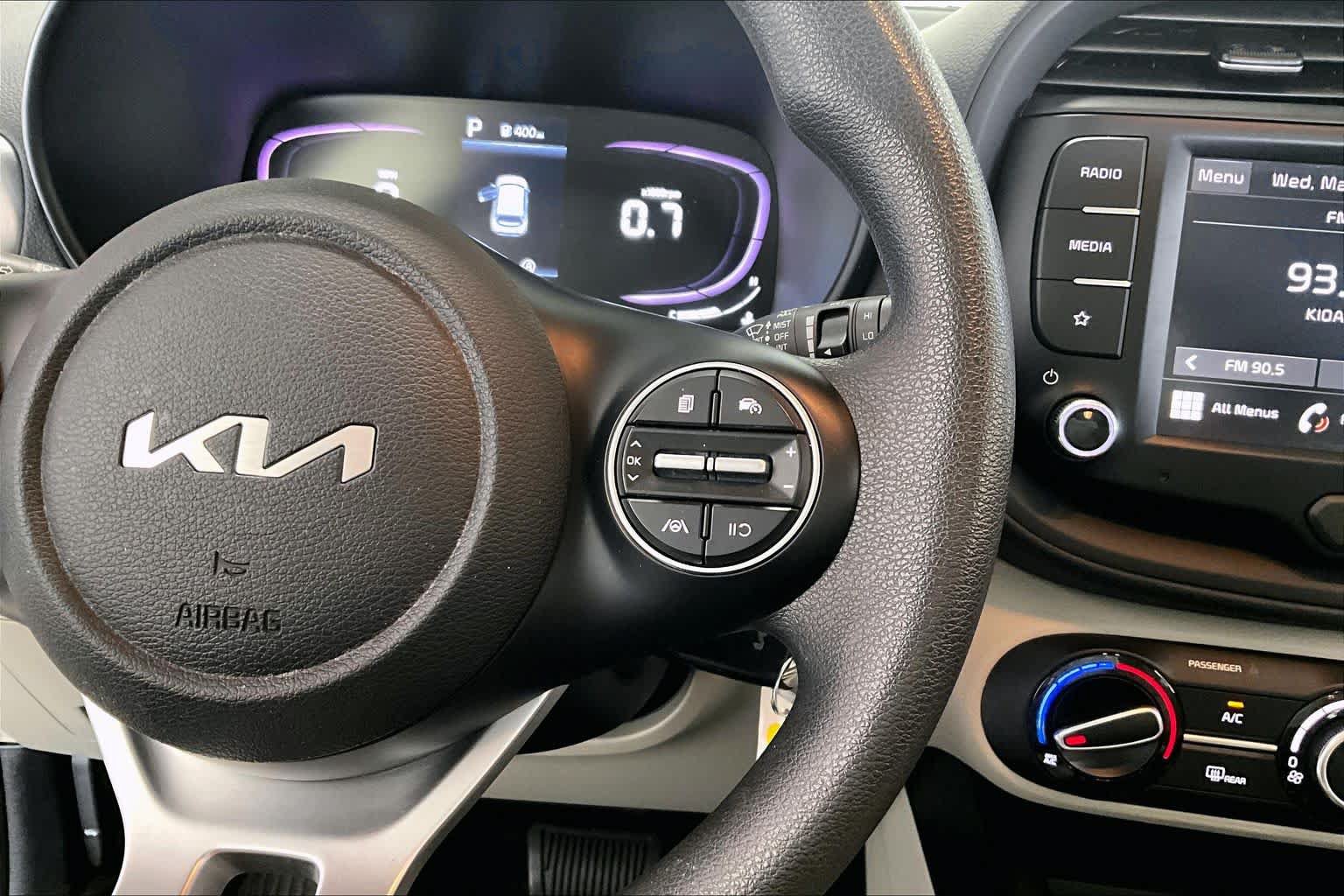 Used 2023 Kia Soul LX w/ LX Technology Package FWD image 22