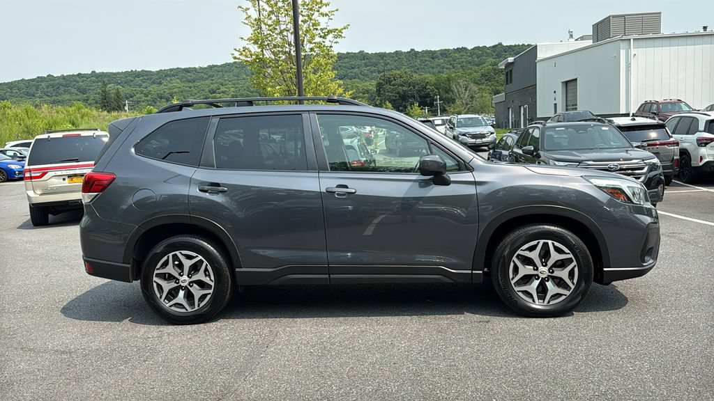 Used 2021 Subaru Forester Premium AWD/4WD image 5