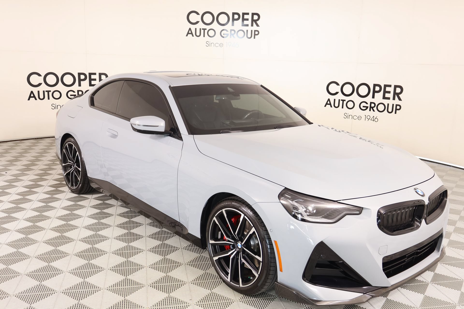 Used 2024 BMW 230i Coupe w/ Premium Package RWD image 1