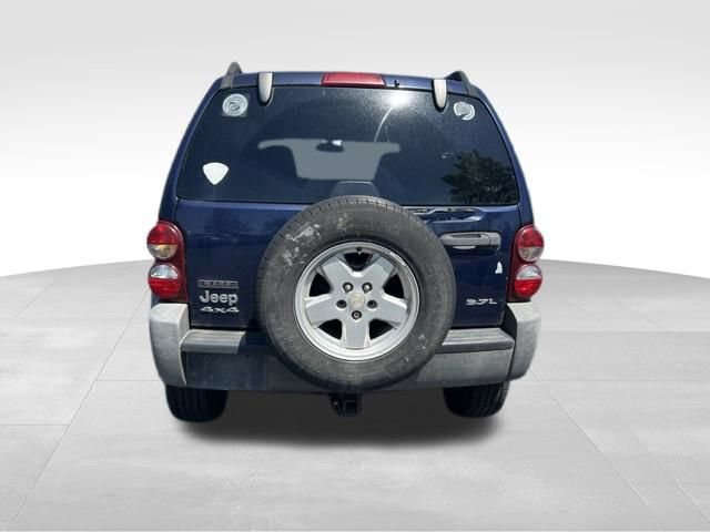 Used 2007 Jeep Liberty Sport AWD/4WD image 6
