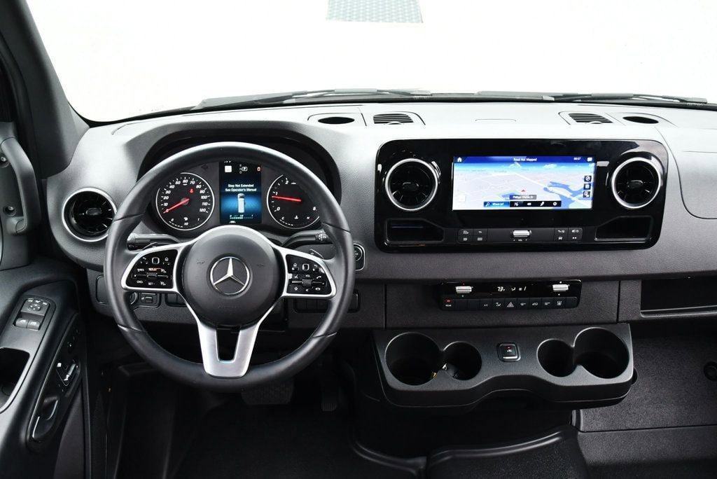 Used 2024 Mercedes-Benz Sprinter 2500 image 56