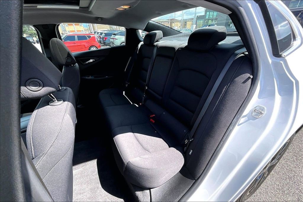Used 2023 Chevrolet Malibu LT FWD image 25