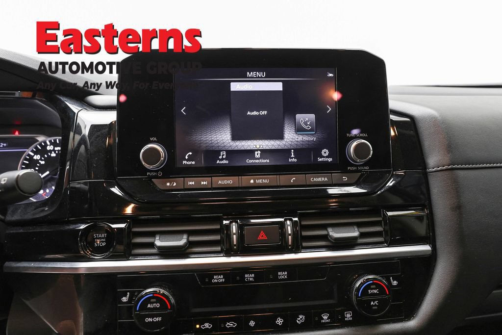 Used 2025 Nissan Pathfinder SV FWD image 14
