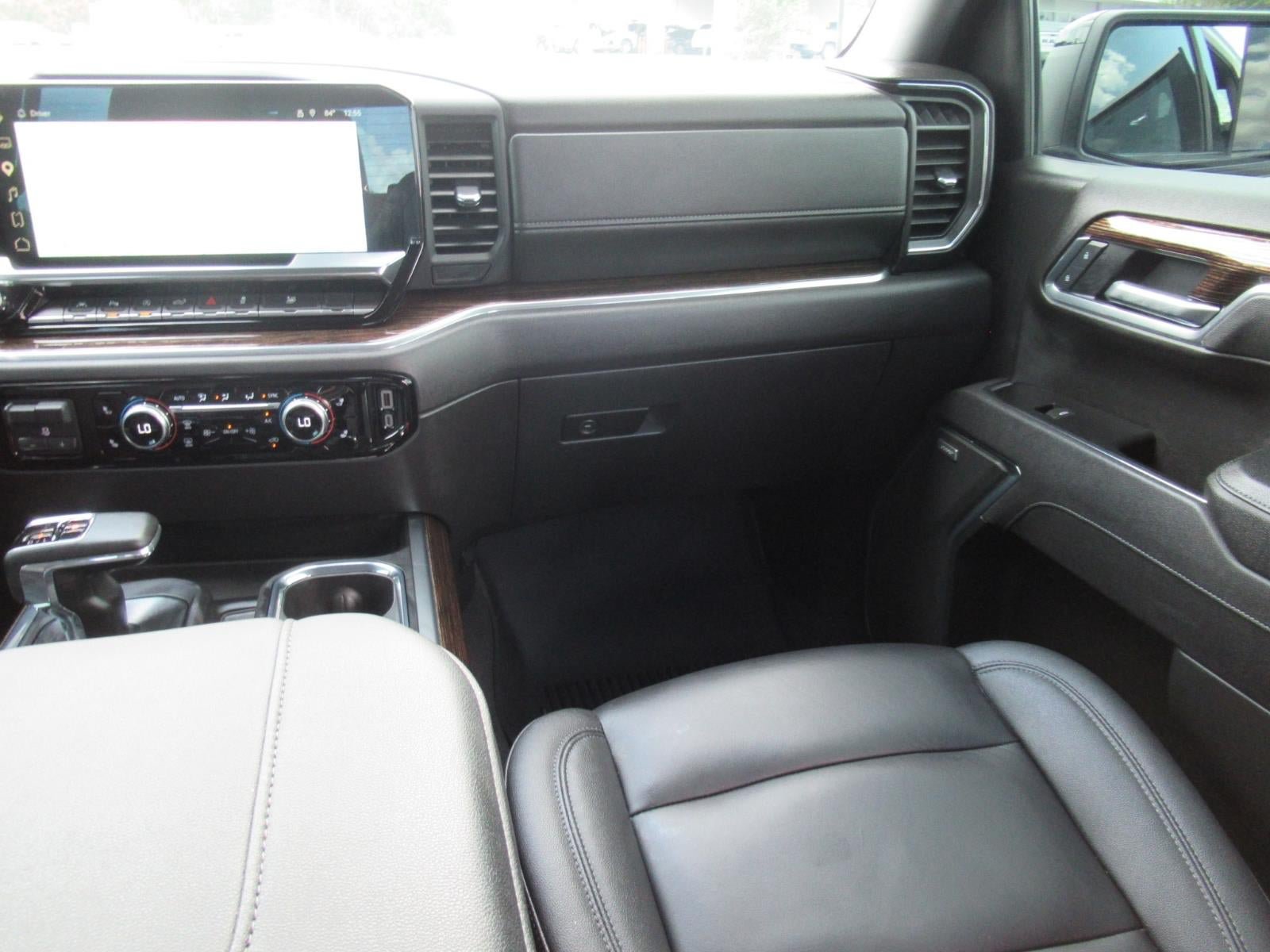 Used 2025 GMC Sierra 1500 Elevation w/ Elevation Premium Package AWD/4WD image 14