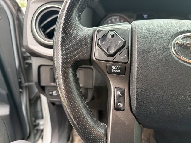 Used 2018 Toyota Tacoma TRD Sport AWD/4WD image 21