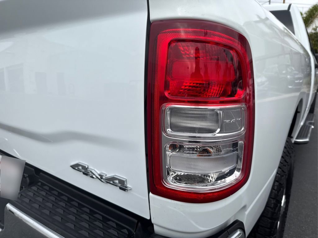 Used 2024 RAM 3500 Big Horn AWD/4WD image 17