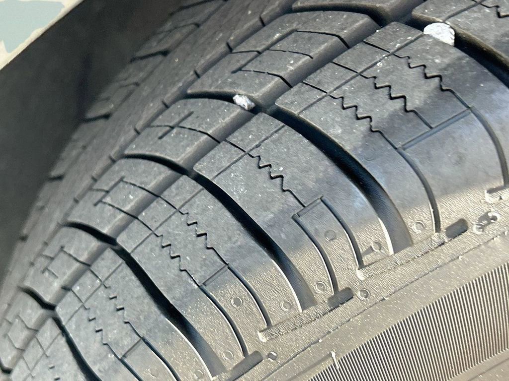 Used 2020 Hyundai Santa Fe Limited image 40