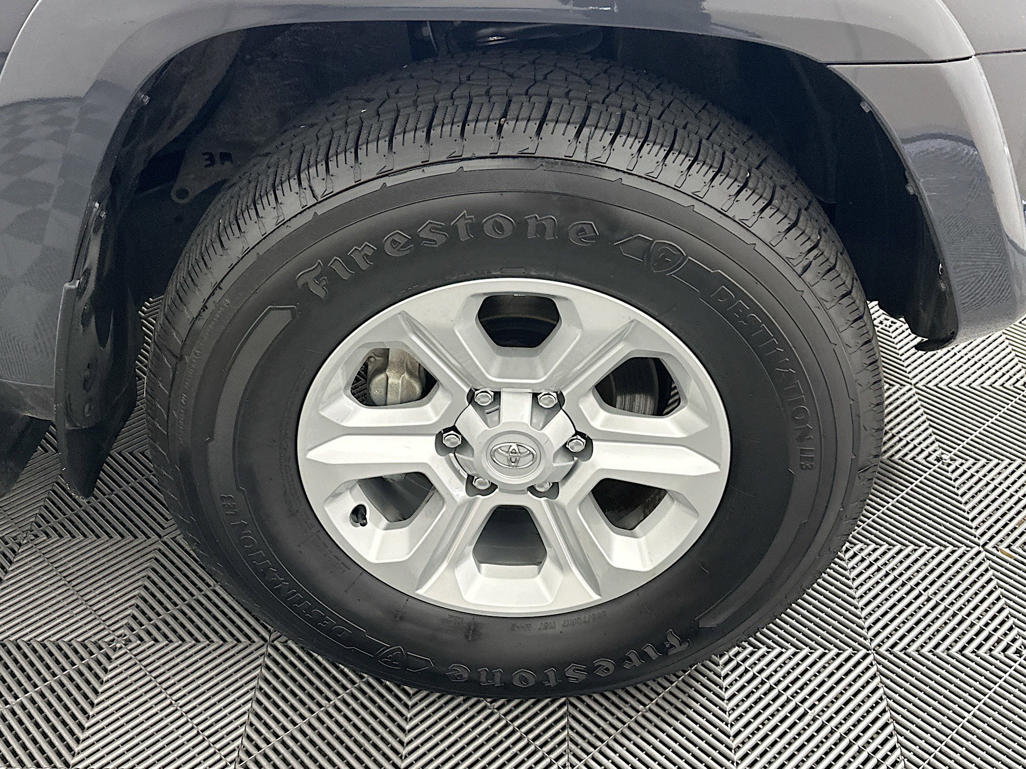 Used 2024 Toyota 4Runner SR5 AWD/4WD image 11