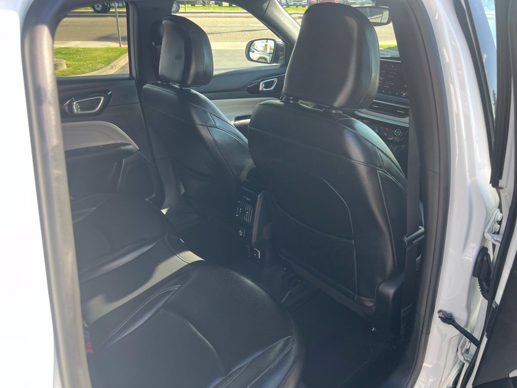 Used 2025 Jeep Compass Limited AWD/4WD image 33