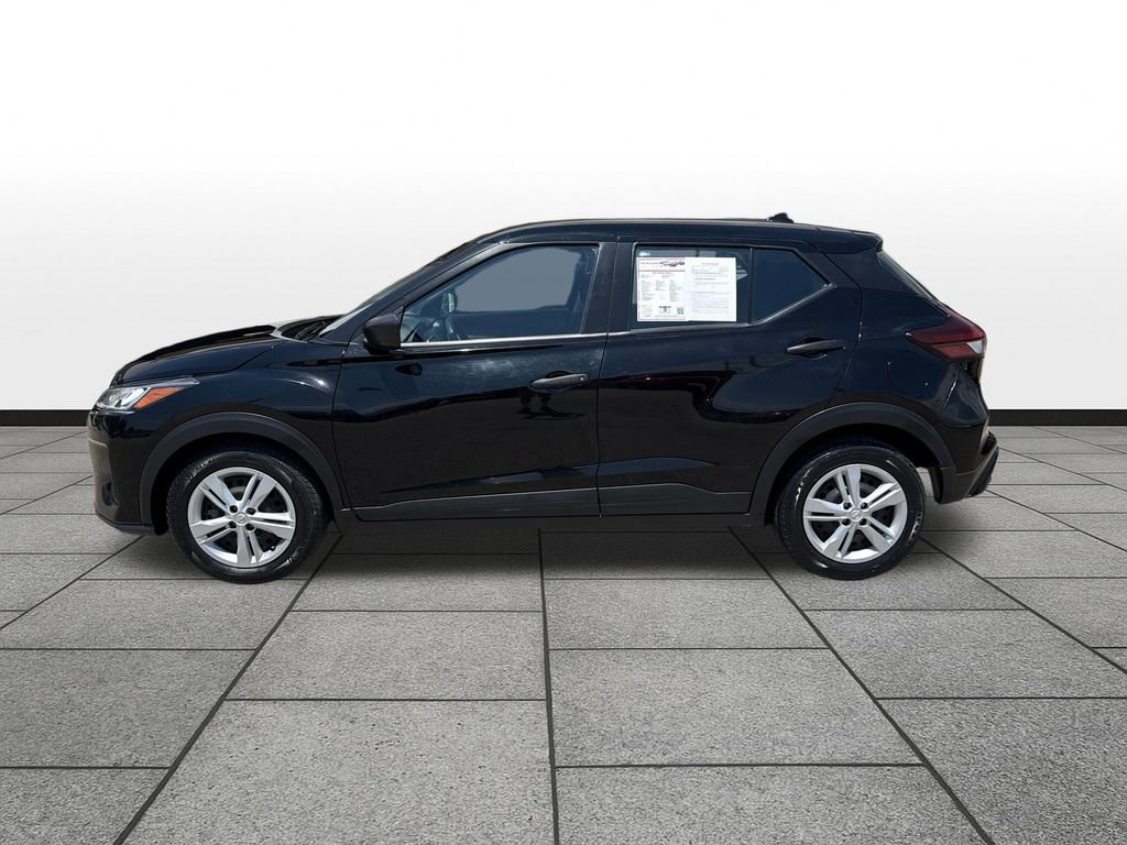 Used 2024 Nissan Kicks S FWD image 2