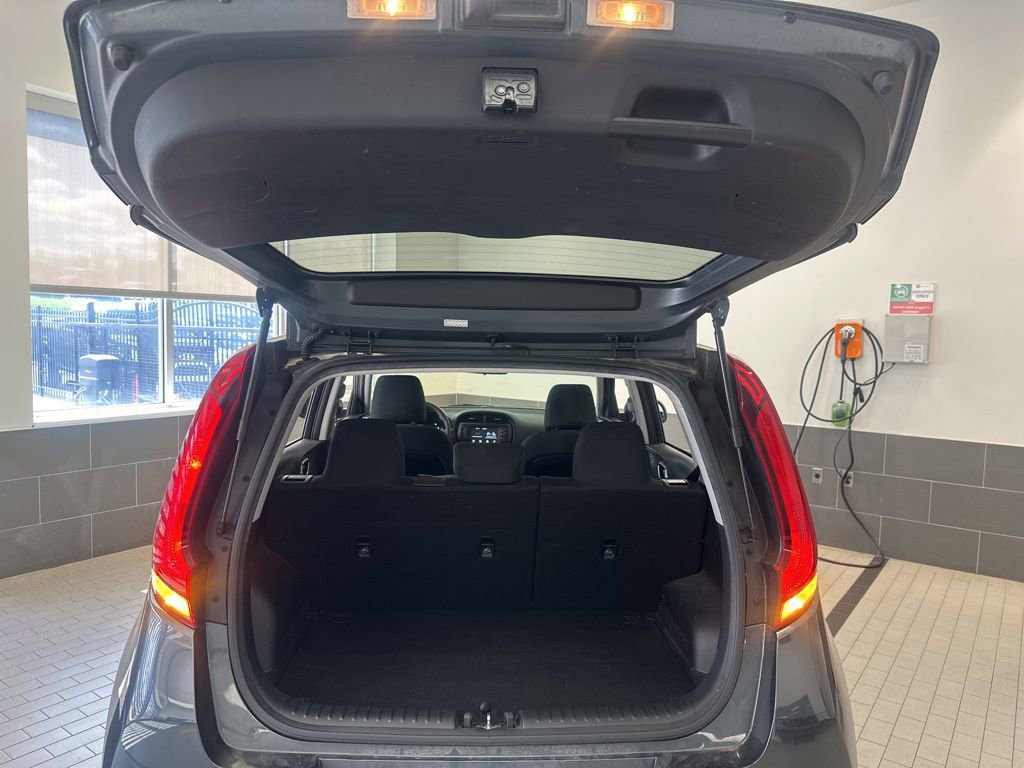 Used 2021 Kia Soul LX image 6
