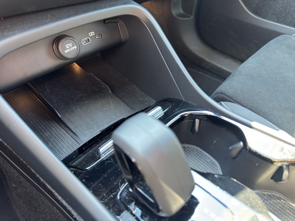 Certified 2023 Volvo C40 P8 Recharge Ultimate AWD/4WD image 15