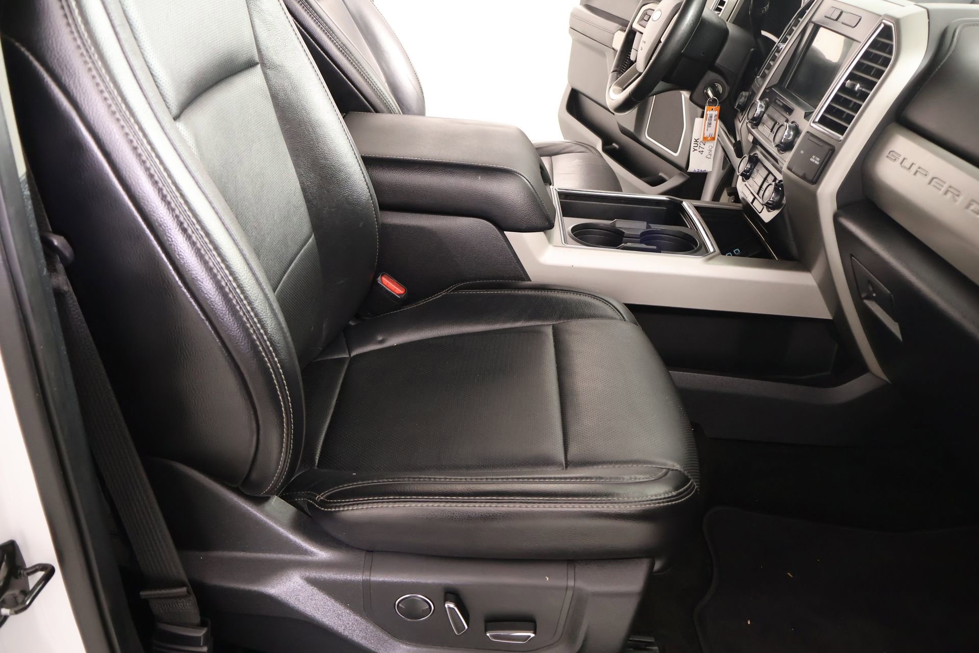 Used 2017 Ford F250 Lariat w/ Chrome Package image 13