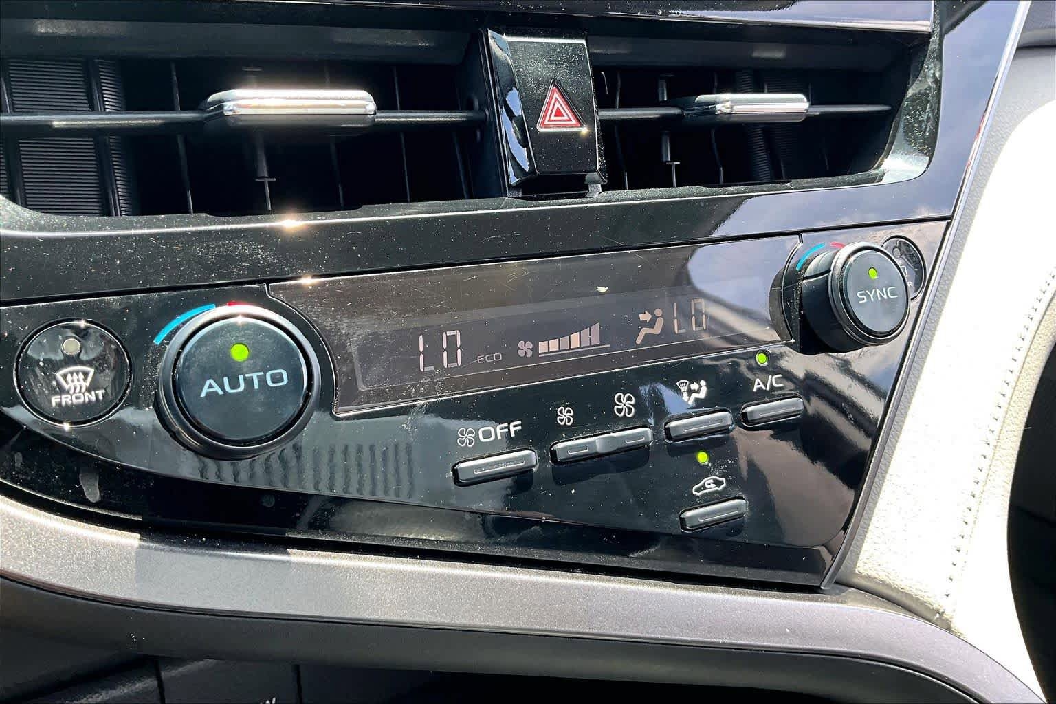 Used 2022 Toyota Camry LE FWD image 33