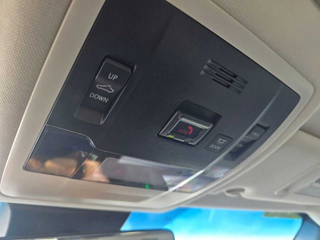 Certified 2024 Lexus ES 350 w/ Accessory Package (Z2) FWD image 34