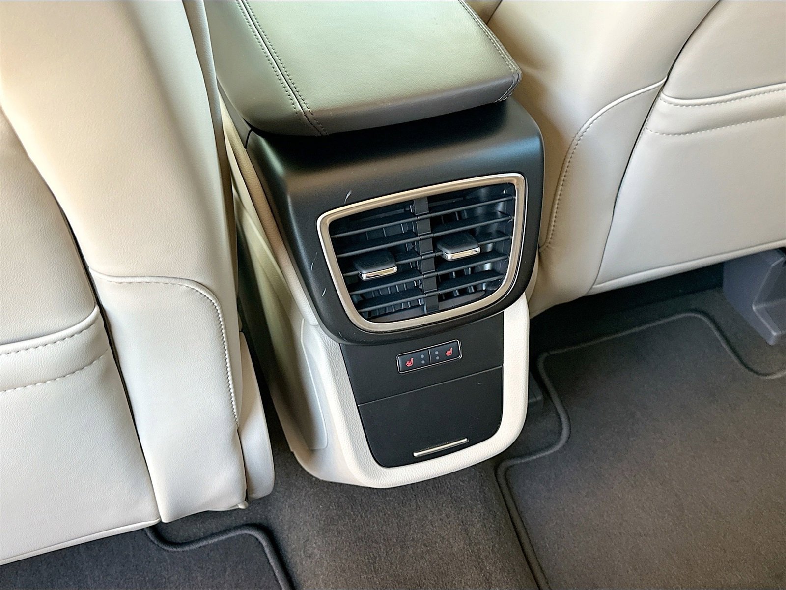 Used 2020 Lincoln Nautilus Reserve w/ Equipment Group 201A image 27