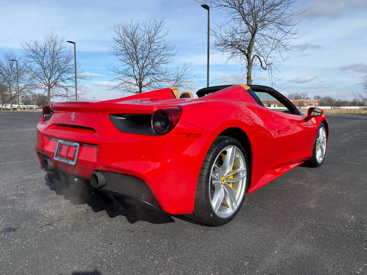 Used 2018 Ferrari 488 Spider image 9