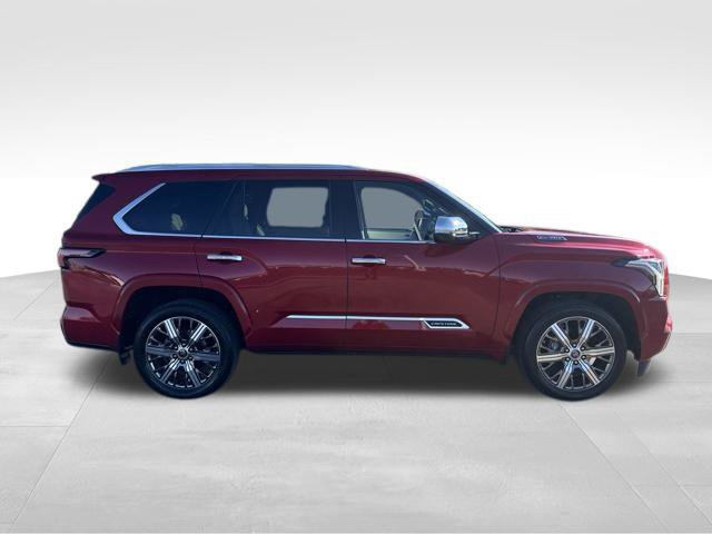 Used 2023 Toyota Sequoia Capstone AWD/4WD image 6