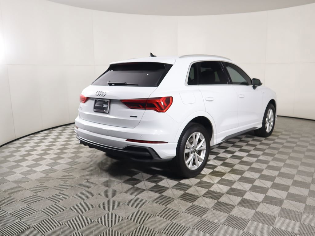 Certified 2025 Audi Q3 2.0T Premium w/ Convenience Package image 5