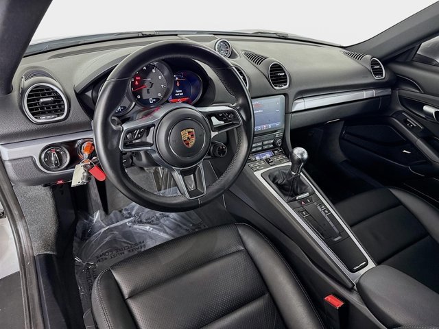 Used 2018 Porsche 718 Cayman Base image 9