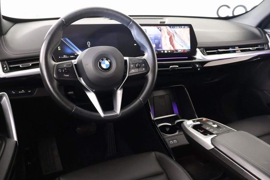 Used 2025 BMW X1 xDrive28i image 2
