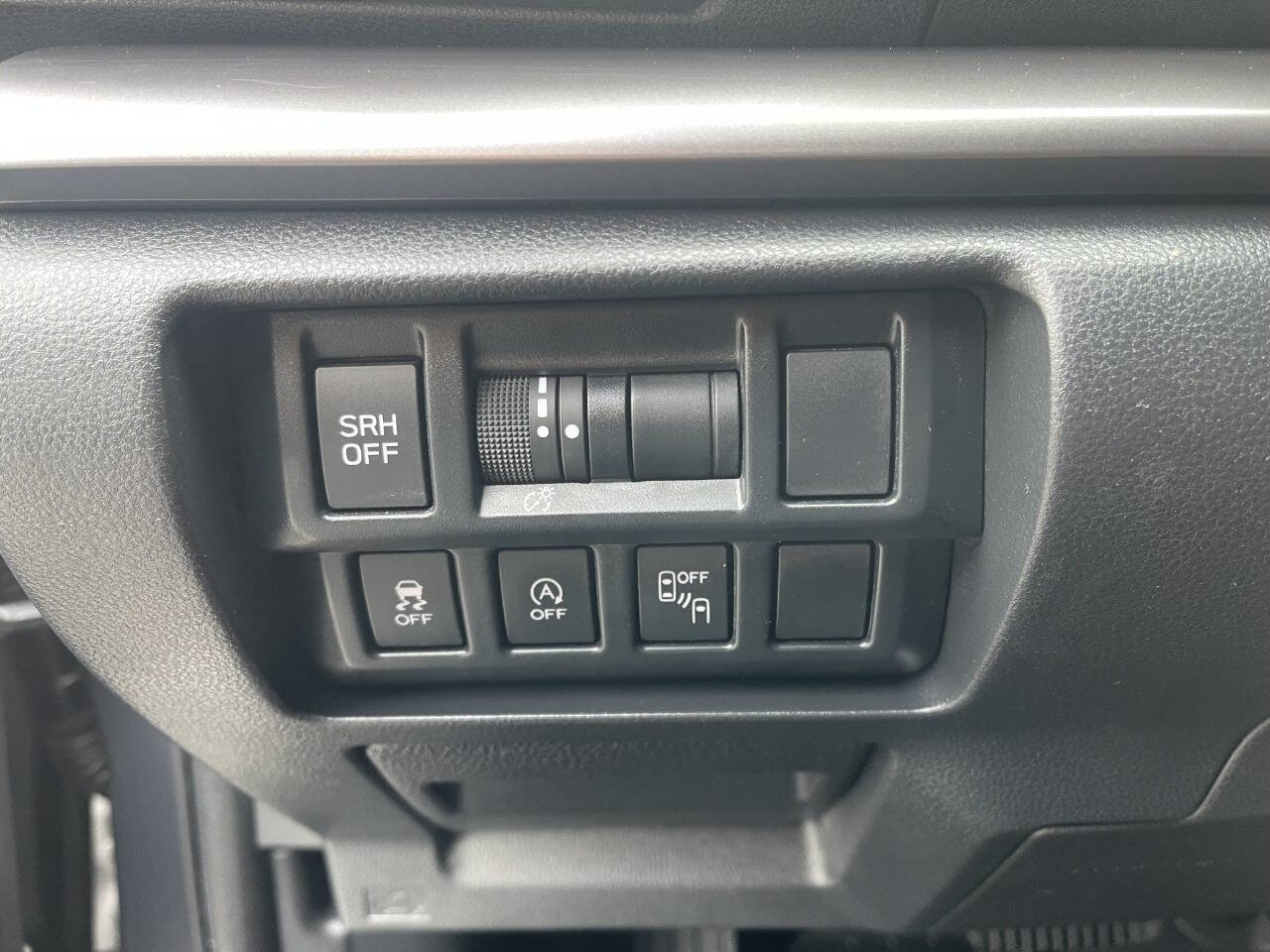 Used 2020 Subaru Crosstrek 2.0i Limited w/ Moonroof Package image 31